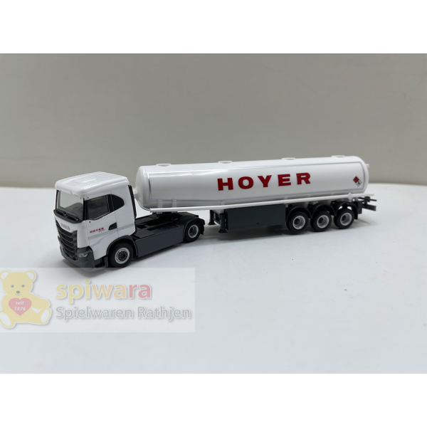 Herpa LKW Iveco S-Way ND Benzintank-Sz Hoyer (315982)